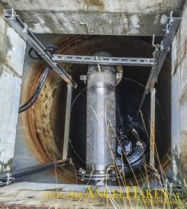 Jene Pumpe, durch die die Fischaufstiegshilfe auch bei niedrigem Mur-Pegel mit Wasser versorgt werden sollte, war durch die Spülung komplett verlegt und funktionslos.